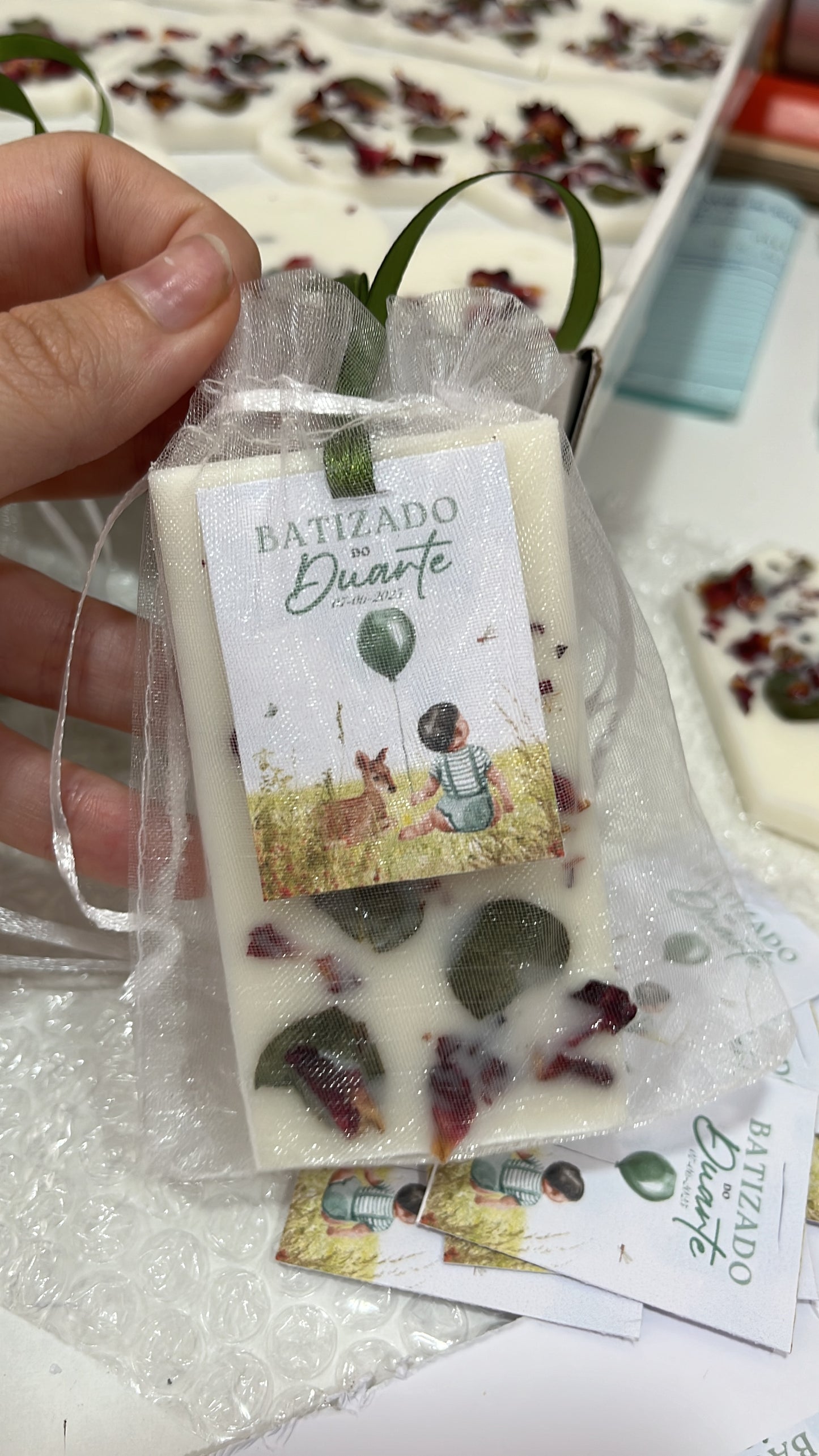 Tarte aromática com folhas secas