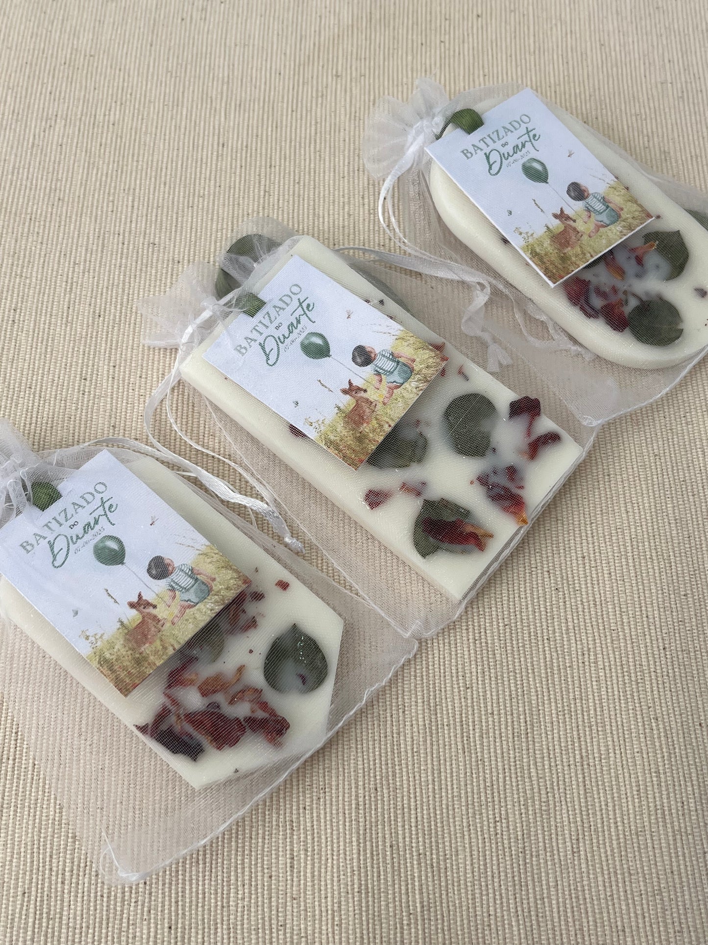 Tarte aromática com folhas secas