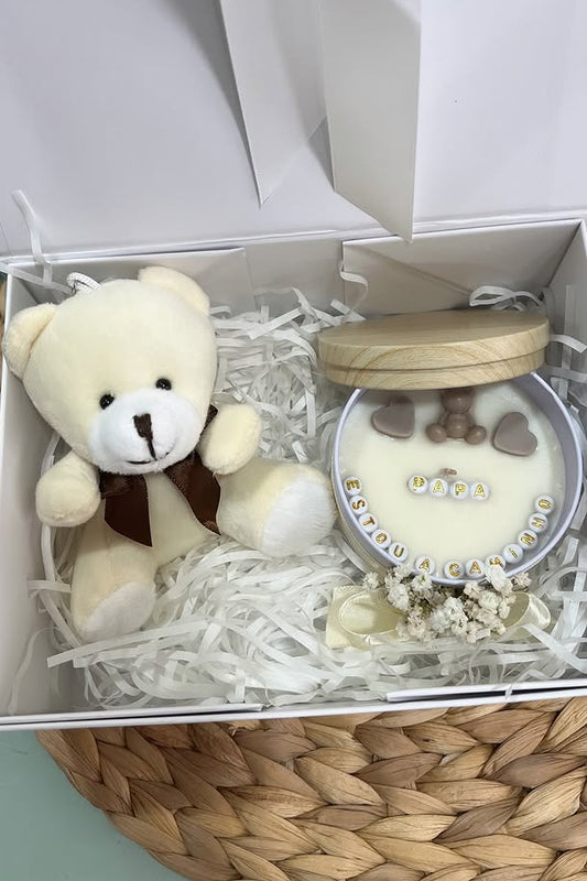 Box Peluche 2 + Vela Personalizada (lata grande - 240ml)