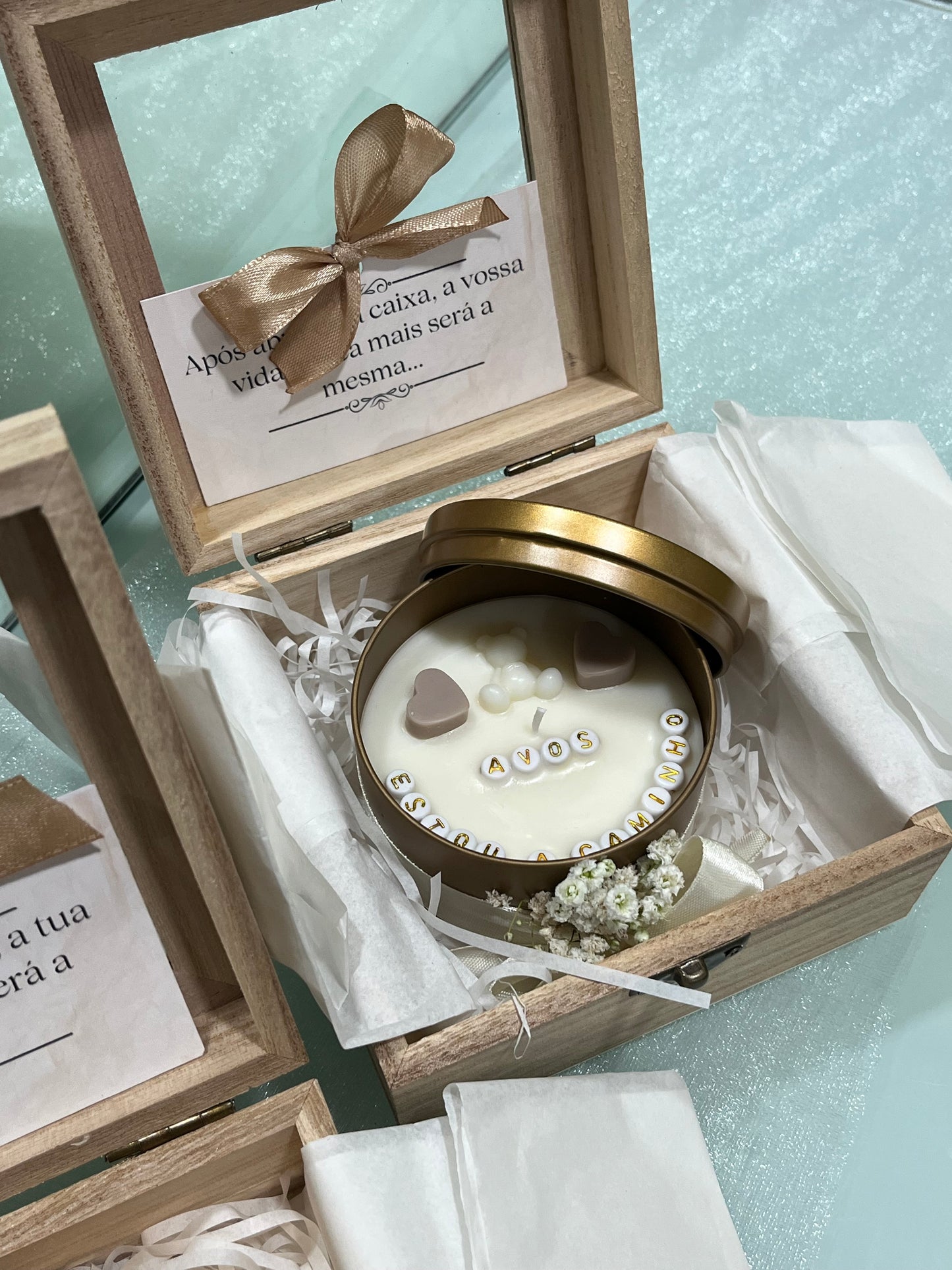 Conjunto de Oferta Personalizado — Vela Artesanal & Caixa de Madeira com Mensagem