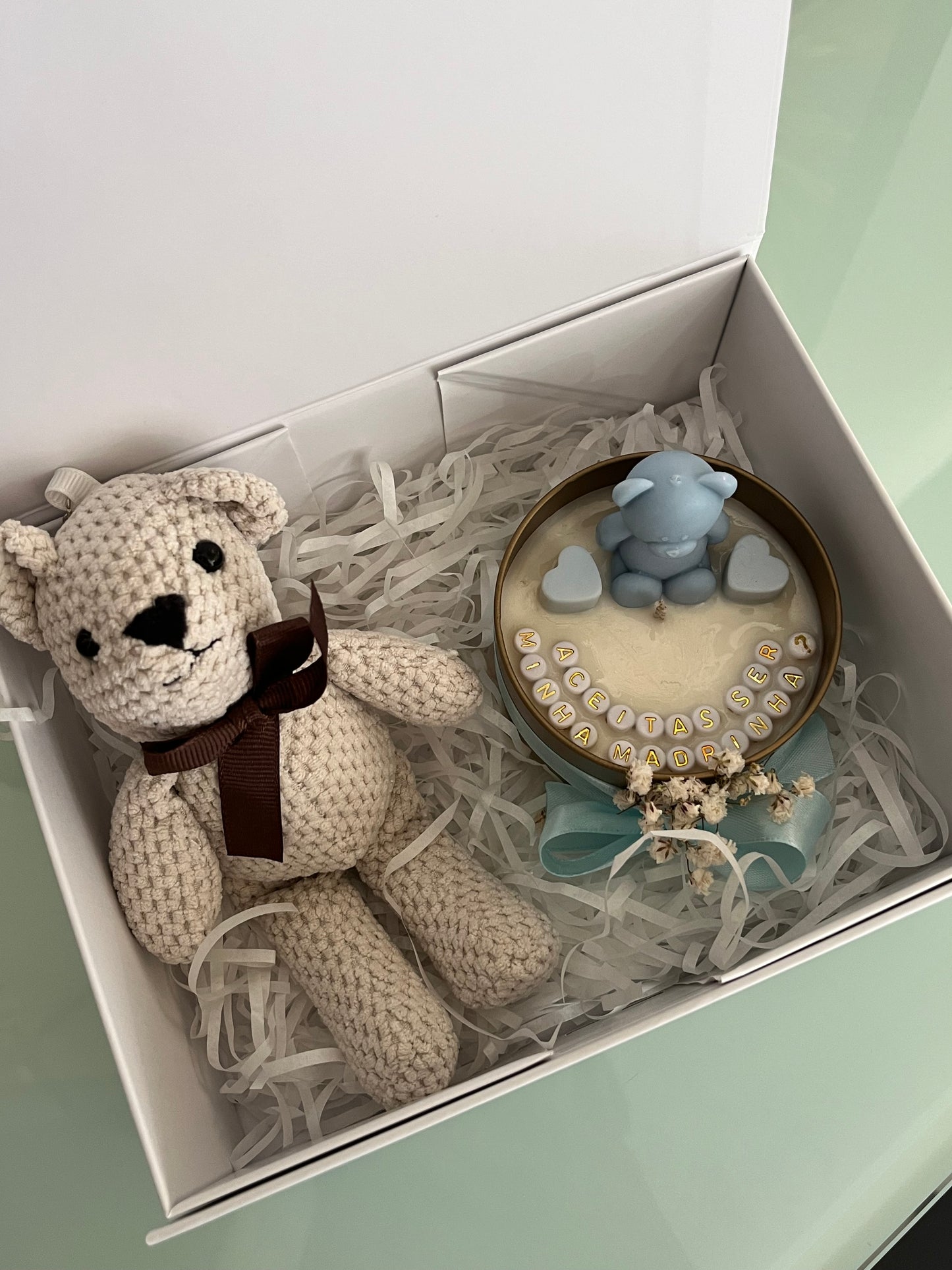 Box Peluche + Vela Personalizada (lata grande - 240ml)